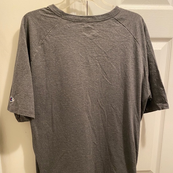 Michigan WOLVERINES Rivalry Thread Navy Champion Cotton Pocket Gray T-Shirt - Picture 4 of 5